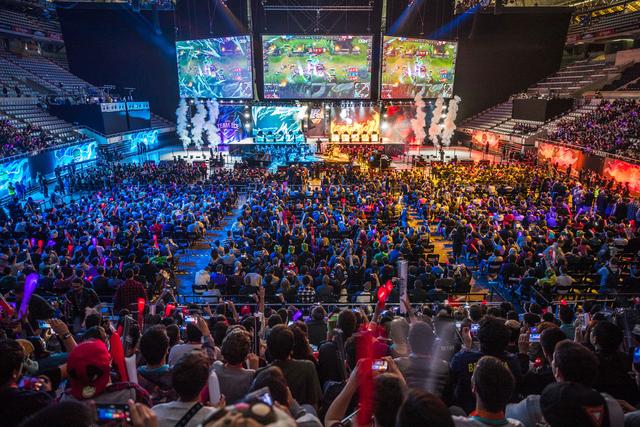 的竞争激烈 的竞争激烈