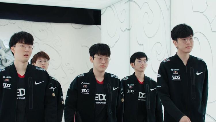 更年轻化的 更年轻化的